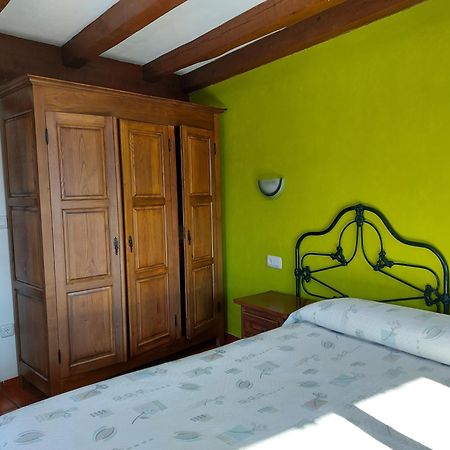 Apartamentos Rurales Las Rocas De Brez Camaleno Bagian luar foto