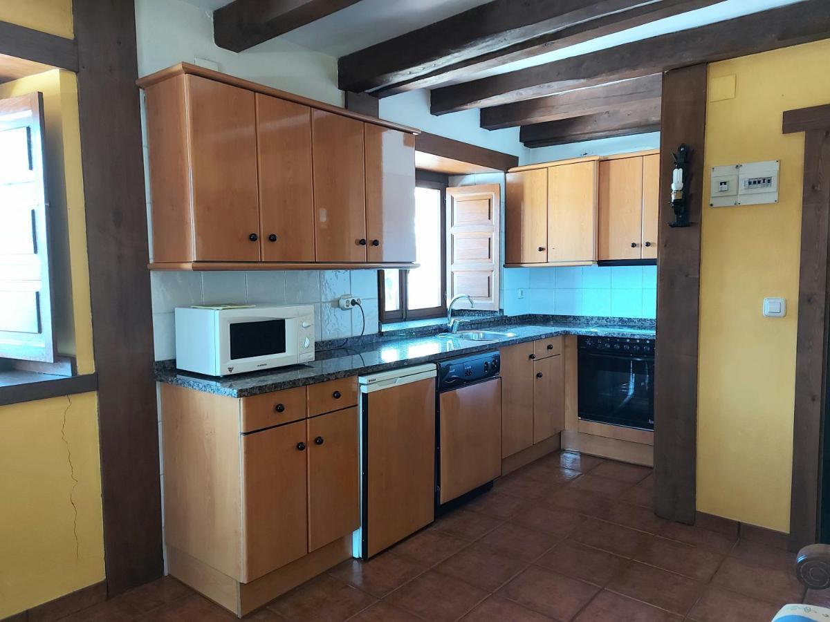Apartamentos Rurales Las Rocas De Brez Camaleno Bagian luar foto