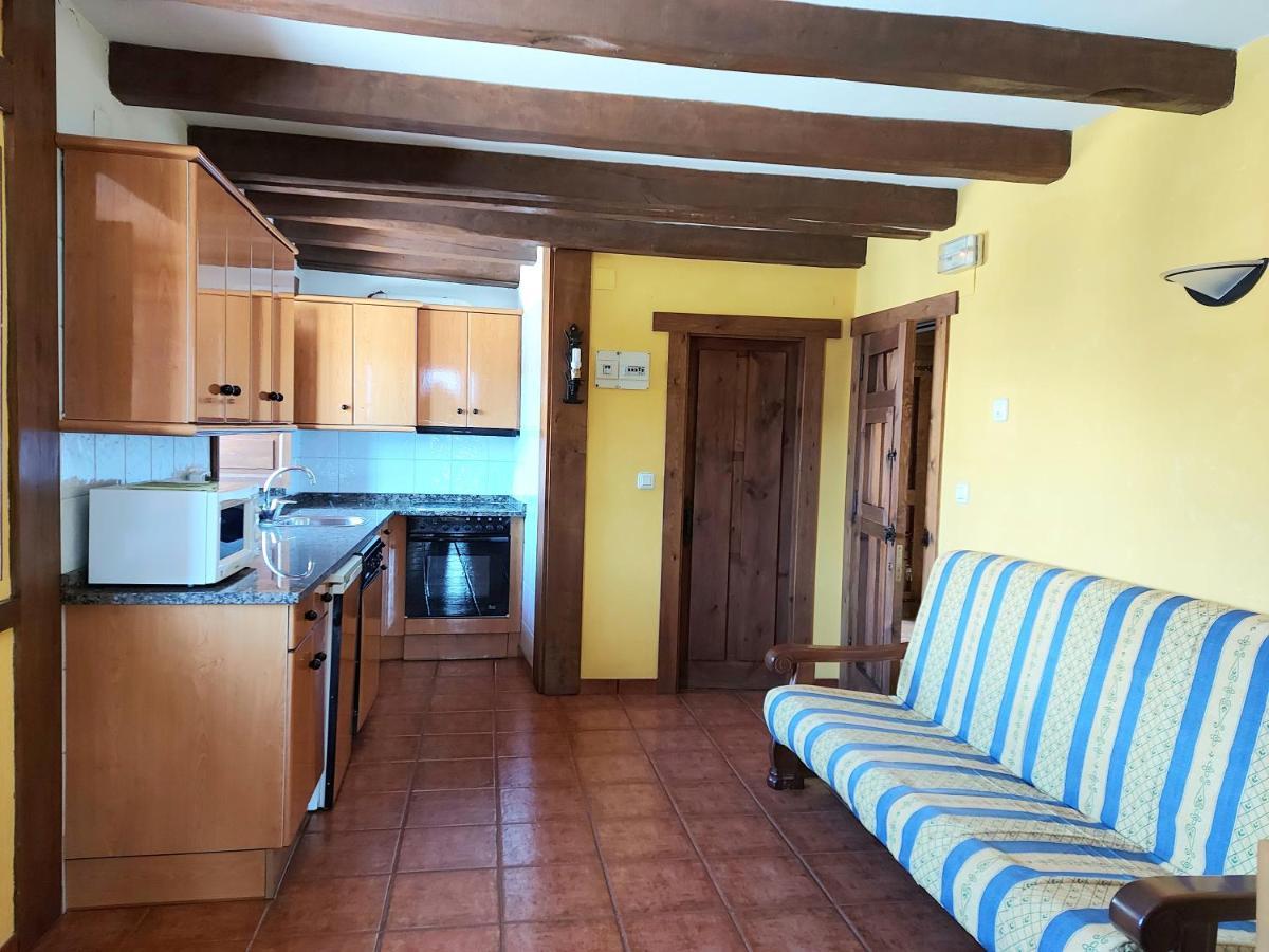 Apartamentos Rurales Las Rocas De Brez Camaleno Bagian luar foto
