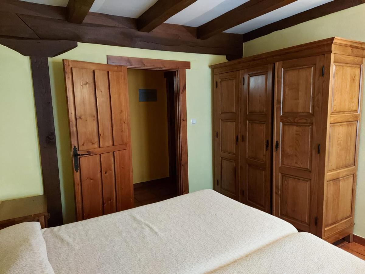 Apartamentos Rurales Las Rocas De Brez Camaleno Bagian luar foto