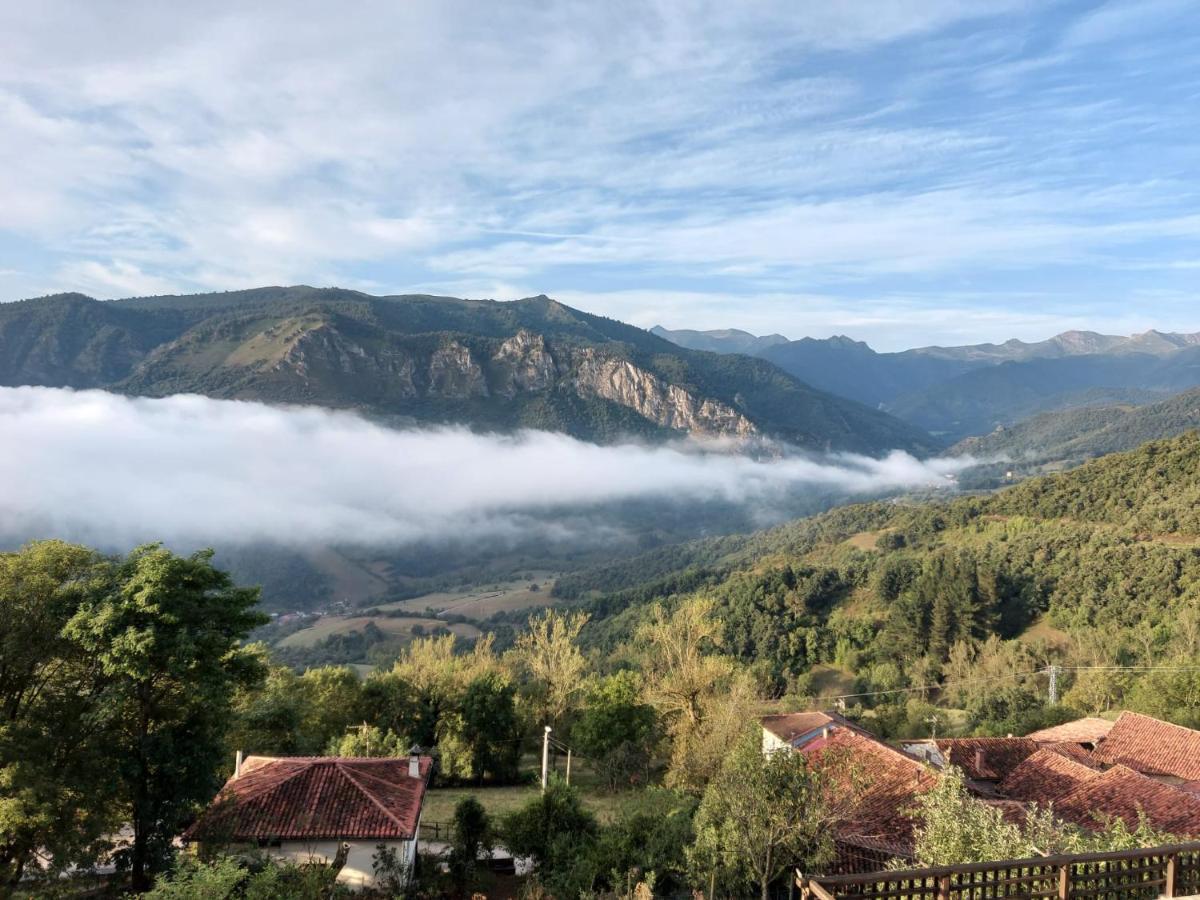 Apartamentos Rurales Las Rocas De Brez Camaleno Bagian luar foto