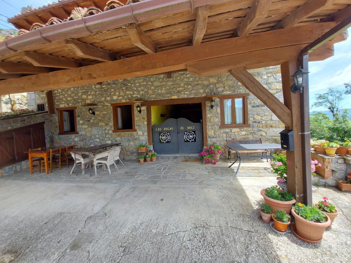 Apartamentos Rurales Las Rocas De Brez Camaleno Bagian luar foto