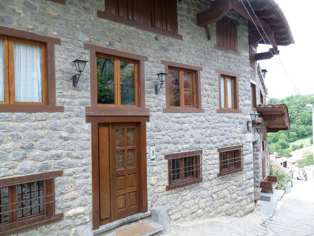 Apartamentos Rurales Las Rocas De Brez Camaleno Bagian luar foto