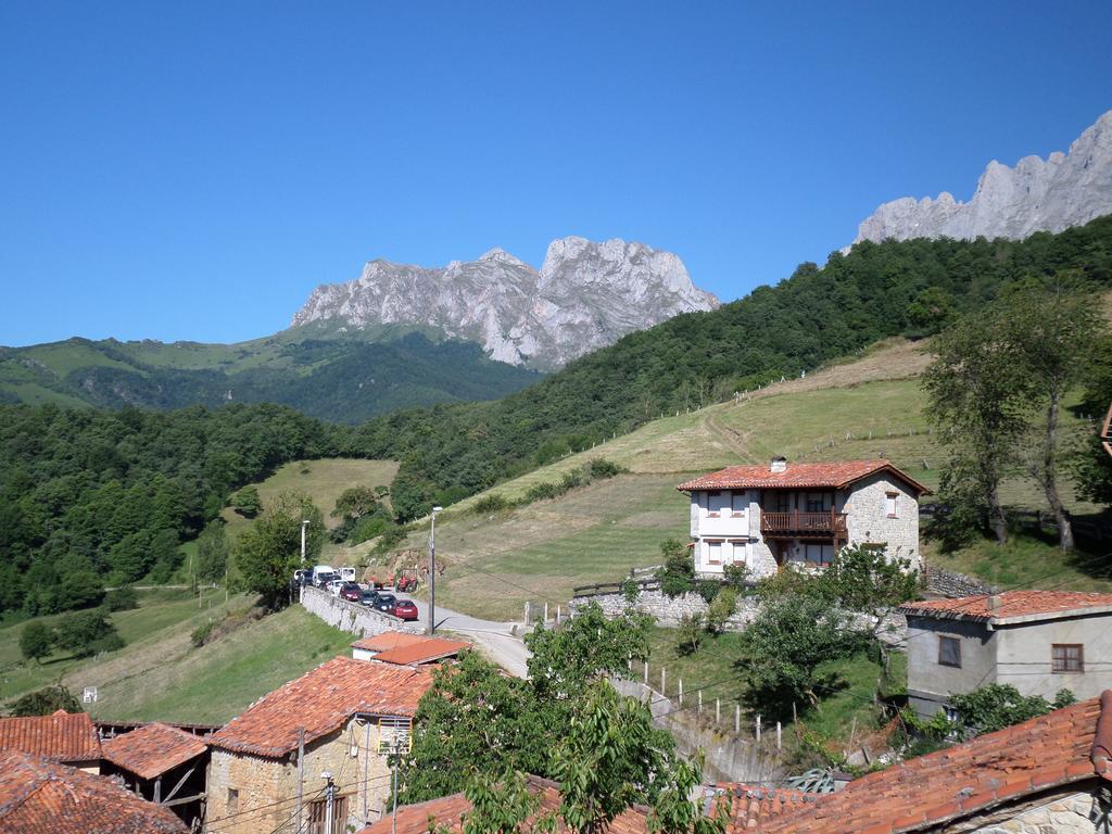 Apartamentos Rurales Las Rocas De Brez Camaleno Bagian luar foto